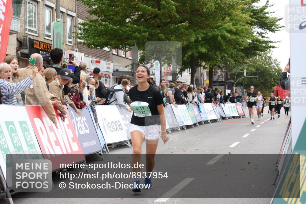 21.09.2025 - PSD Bank Halbmarathon Strokosch-Dieckow http://msf.ph/oto/8937954 21.09.2025 12:38:01 Ziel 3377, 3405, 3553, 3717 meine-sportfotos.de