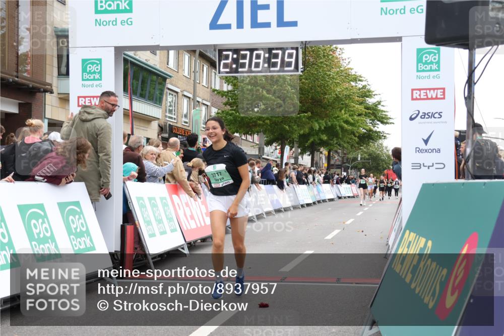 21.09.2025 - PSD Bank Halbmarathon Strokosch-Dieckow http://msf.ph/oto/8937957 21.09.2025 12:38:02 Ziel 3377, 3405, 3553, 3717 meine-sportfotos.de