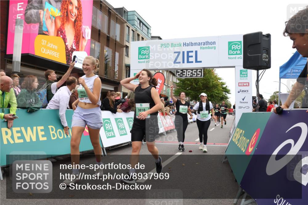 21.09.2025 - PSD Bank Halbmarathon Strokosch-Dieckow http://msf.ph/oto/8937969 21.09.2025 12:38:19 Ziel 3233, 3487, 3543, 3703, 3799, 3818, 3865, 3905 meine-sportfotos.de