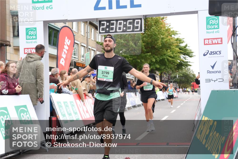 21.09.2025 - PSD Bank Halbmarathon Strokosch-Dieckow http://msf.ph/oto/8937974 21.09.2025 12:38:22 Ziel 1156, 3487, 3543, 3703, 3799, 3818, 3865, 3905 meine-sportfotos.de