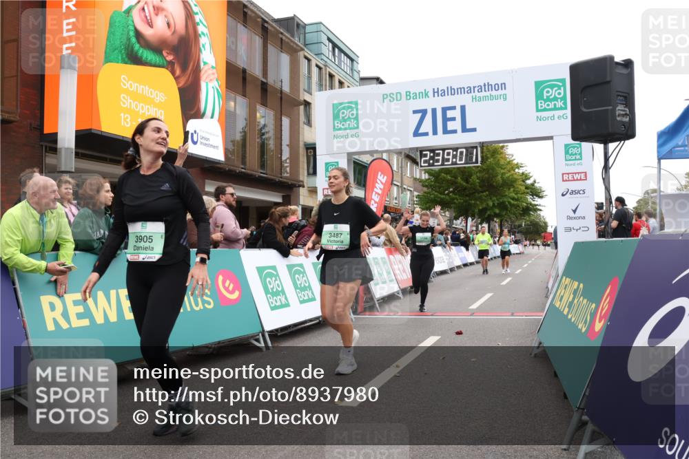 21.09.2025 - PSD Bank Halbmarathon Strokosch-Dieckow http://msf.ph/oto/8937980 21.09.2025 12:38:25 Ziel 1156, 3211, 3212, 3487, 3543, 3703, 3799, 3818, 3905 meine-sportfotos.de