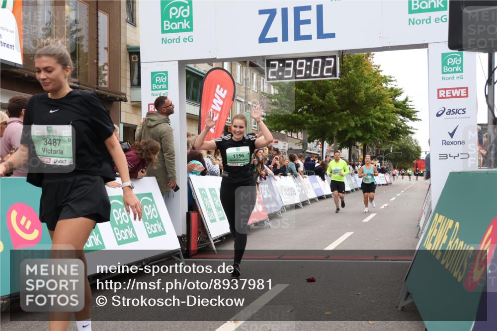 21.09.2025 - PSD Bank Halbmarathon Strokosch-Dieckow http://msf.ph/oto/8937981 21.09.2025 12:38:26 Ziel 1156, 3211, 3212, 3487, 3543, 3703, 3799, 3905 meine-sportfotos.de
