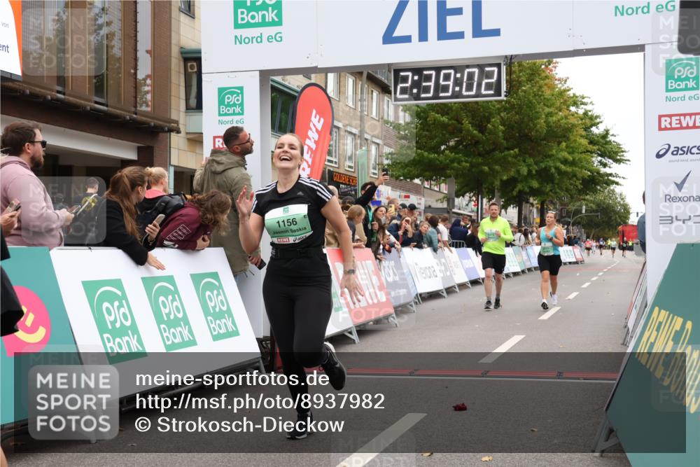 21.09.2025 - PSD Bank Halbmarathon Strokosch-Dieckow http://msf.ph/oto/8937982 21.09.2025 12:38:26 Ziel 1156, 3211, 3212, 3487, 3543, 3703, 3799, 3905 meine-sportfotos.de
