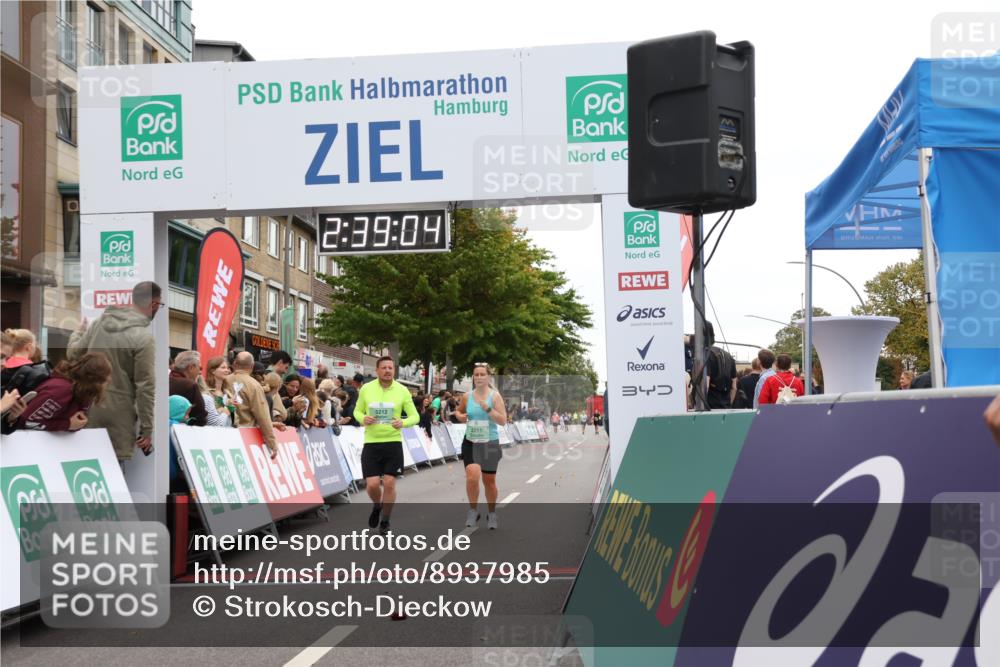 21.09.2025 - PSD Bank Halbmarathon Strokosch-Dieckow http://msf.ph/oto/8937985 21.09.2025 12:38:28 Ziel 1156, 3211, 3212, 3487, 3799, 3905 meine-sportfotos.de