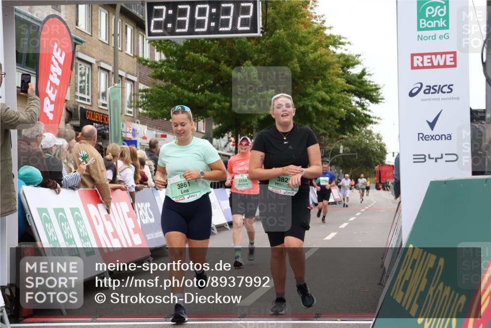 21.09.2025 - PSD Bank Halbmarathon Strokosch-Dieckow http://msf.ph/oto/8937992 21.09.2025 12:38:56 Ziel 3158, 3821, 3861 meine-sportfotos.de