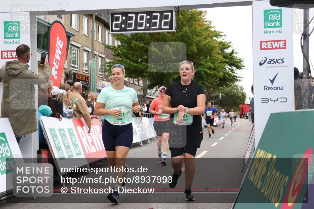 21.09.2025 - PSD Bank Halbmarathon Strokosch-Dieckow http://msf.ph/oto/8937993 21.09.2025 12:38:56 Ziel 3158, 3821, 3861 meine-sportfotos.de