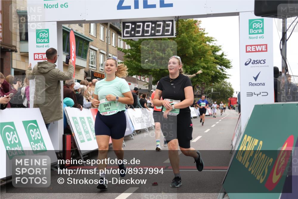 21.09.2025 - PSD Bank Halbmarathon Strokosch-Dieckow http://msf.ph/oto/8937994 21.09.2025 12:38:57 Ziel 3158, 3821, 3861 meine-sportfotos.de
