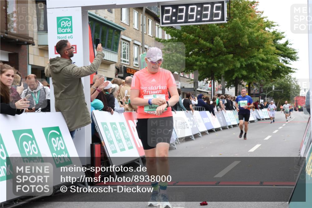 21.09.2025 - PSD Bank Halbmarathon Strokosch-Dieckow http://msf.ph/oto/8938000 21.09.2025 12:38:59 Ziel 3158, 3197, 3821, 3861 meine-sportfotos.de