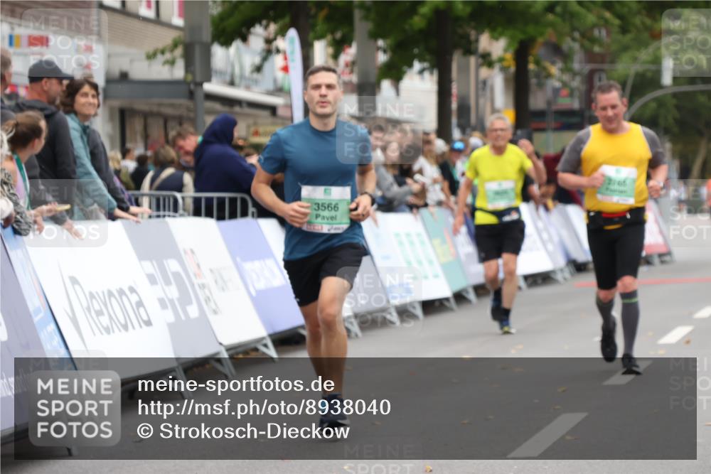 21.09.2025 - PSD Bank Halbmarathon Strokosch-Dieckow http://msf.ph/oto/8938040 21.09.2025 12:39:33 Ziel 2765, 3566, 3797 meine-sportfotos.de