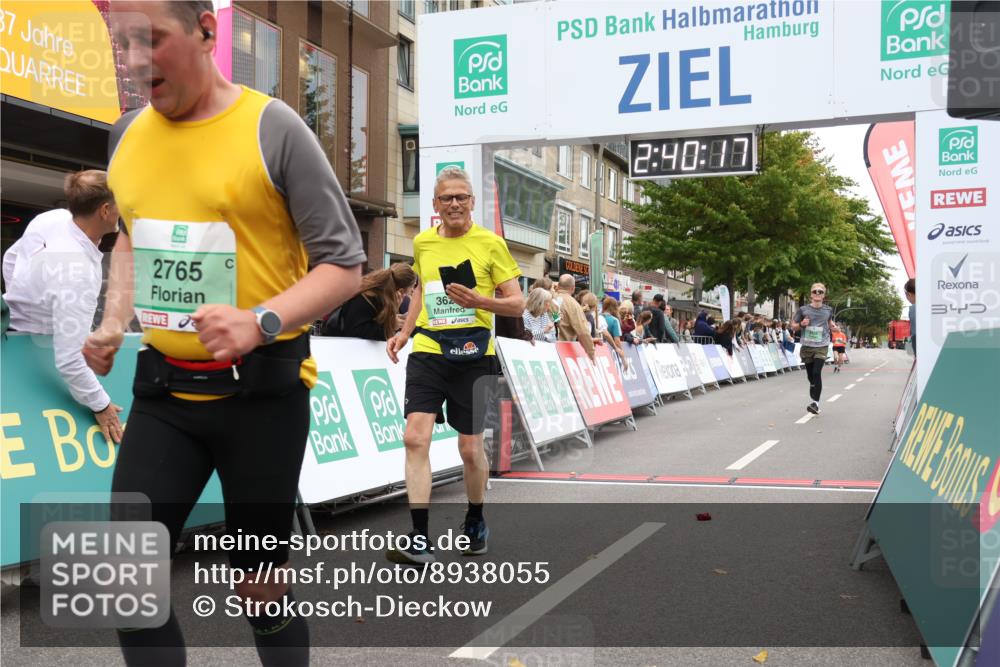 21.09.2025 - PSD Bank Halbmarathon Strokosch-Dieckow http://msf.ph/oto/8938055 21.09.2025 12:39:41 Ziel 2709, 2765, 3566, 3623 meine-sportfotos.de