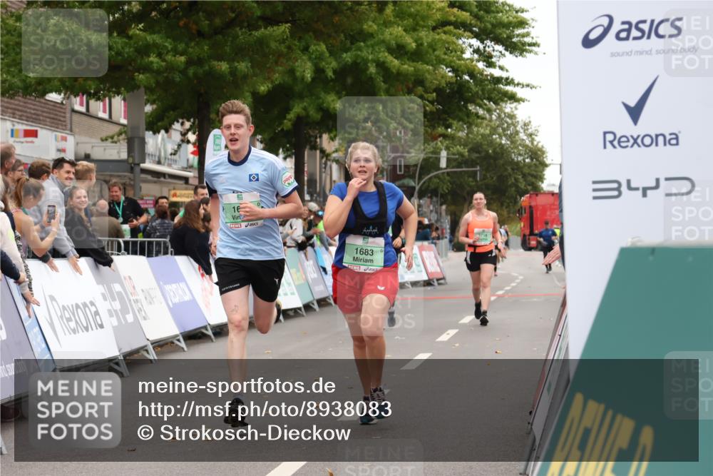 21.09.2025 - PSD Bank Halbmarathon Strokosch-Dieckow http://msf.ph/oto/8938083 21.09.2025 12:40:47 Ziel 1683, 1684 meine-sportfotos.de
