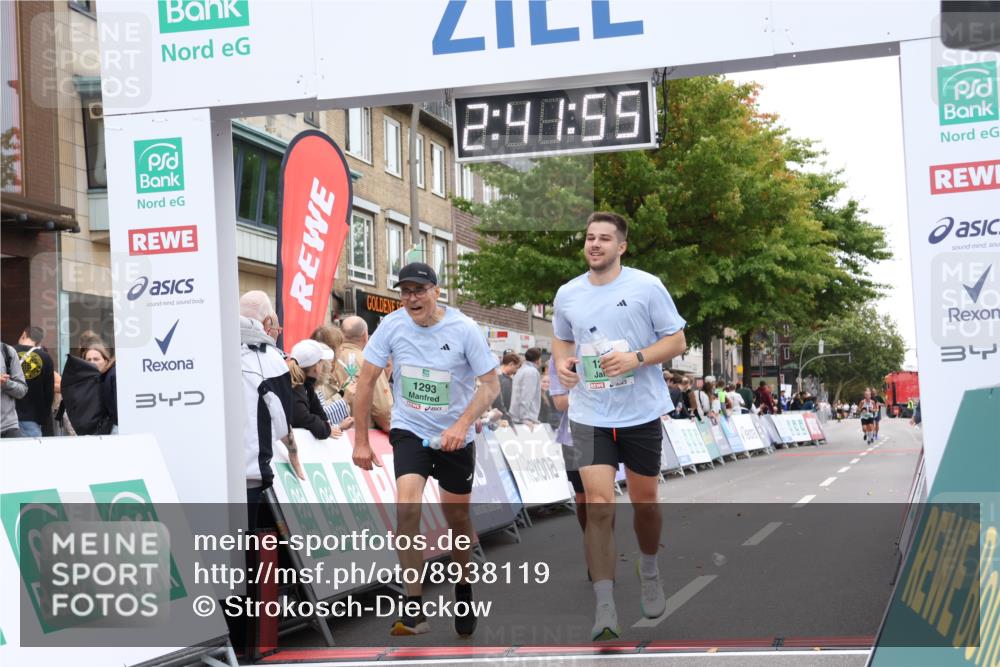 21.09.2025 - PSD Bank Halbmarathon Strokosch-Dieckow http://msf.ph/oto/8938119 21.09.2025 12:41:19 Ziel 1291, 1293, 3459, 3676 meine-sportfotos.de