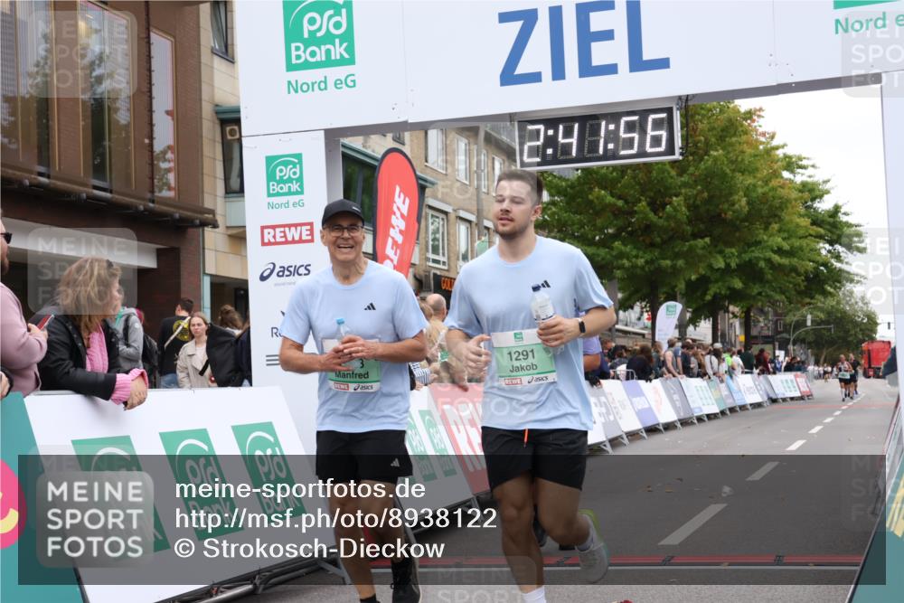 21.09.2025 - PSD Bank Halbmarathon Strokosch-Dieckow http://msf.ph/oto/8938122 21.09.2025 12:41:20 Ziel 1291, 1293, 3459, 3676 meine-sportfotos.de