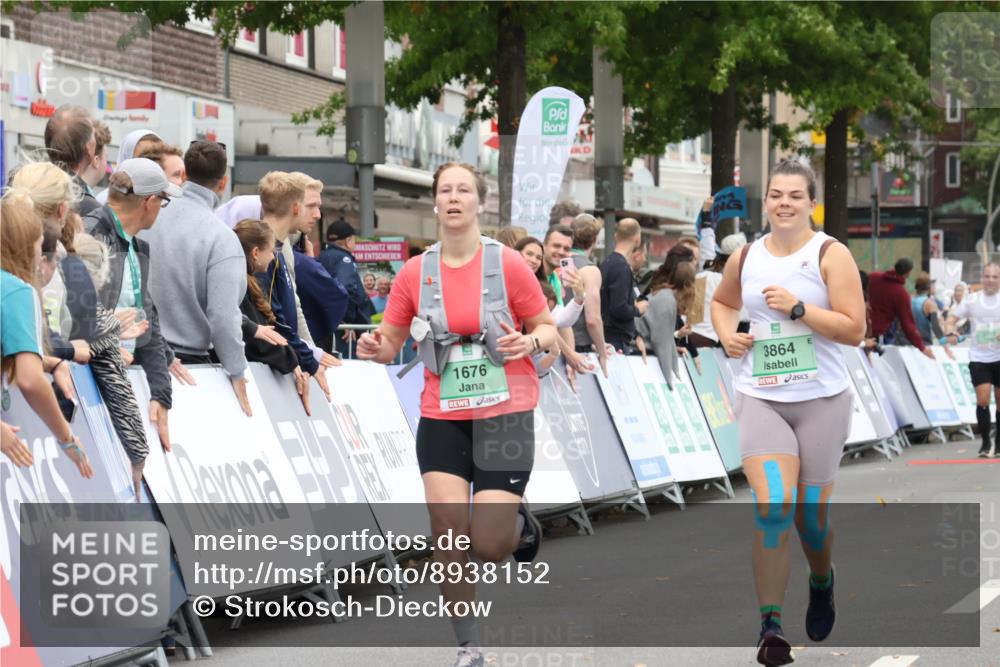 21.09.2025 - PSD Bank Halbmarathon Strokosch-Dieckow http://msf.ph/oto/8938152 21.09.2025 12:42:19 Ziel 1676, 3864 meine-sportfotos.de