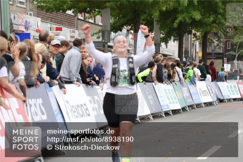 21.09.2025 - PSD Bank Halbmarathon Strokosch-Dieckow http://msf.ph/oto/8938190 21.09.2025 12:43:03 Ziel 1744, 3591 meine-sportfotos.de