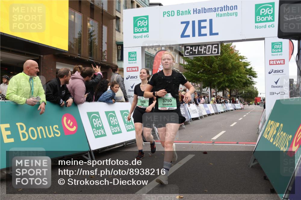 21.09.2025 - PSD Bank Halbmarathon Strokosch-Dieckow http://msf.ph/oto/8938216 21.09.2025 12:43:30 Ziel 1155, 3569, 3750 meine-sportfotos.de