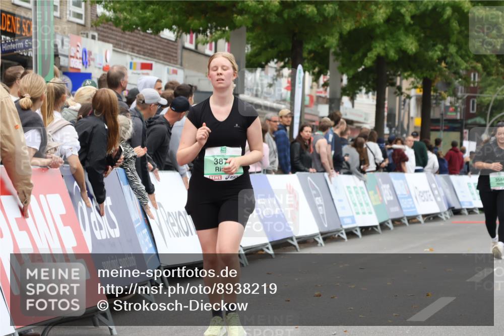 21.09.2025 - PSD Bank Halbmarathon Strokosch-Dieckow http://msf.ph/oto/8938219 21.09.2025 12:44:02 Ziel 3877 meine-sportfotos.de