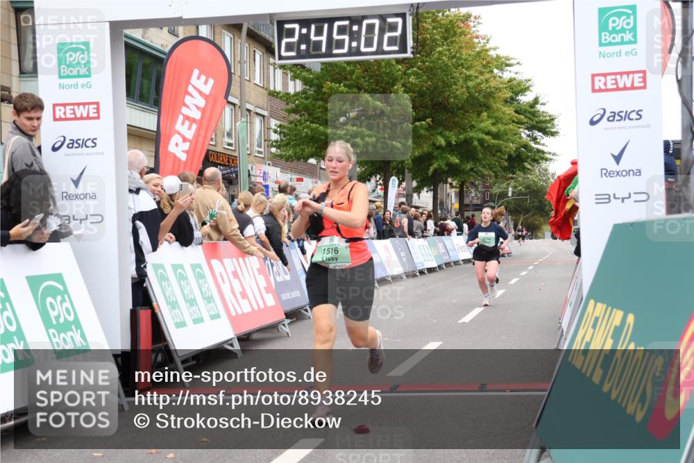 21.09.2025 - PSD Bank Halbmarathon Strokosch-Dieckow http://msf.ph/oto/8938245 21.09.2025 12:44:26 Ziel 1516, 3714, 3744 meine-sportfotos.de