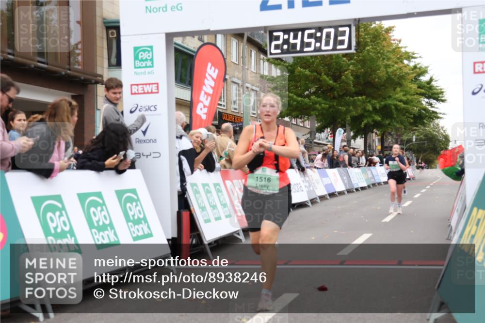 21.09.2025 - PSD Bank Halbmarathon Strokosch-Dieckow http://msf.ph/oto/8938246 21.09.2025 12:44:27 Ziel 1516, 3714, 3744 meine-sportfotos.de