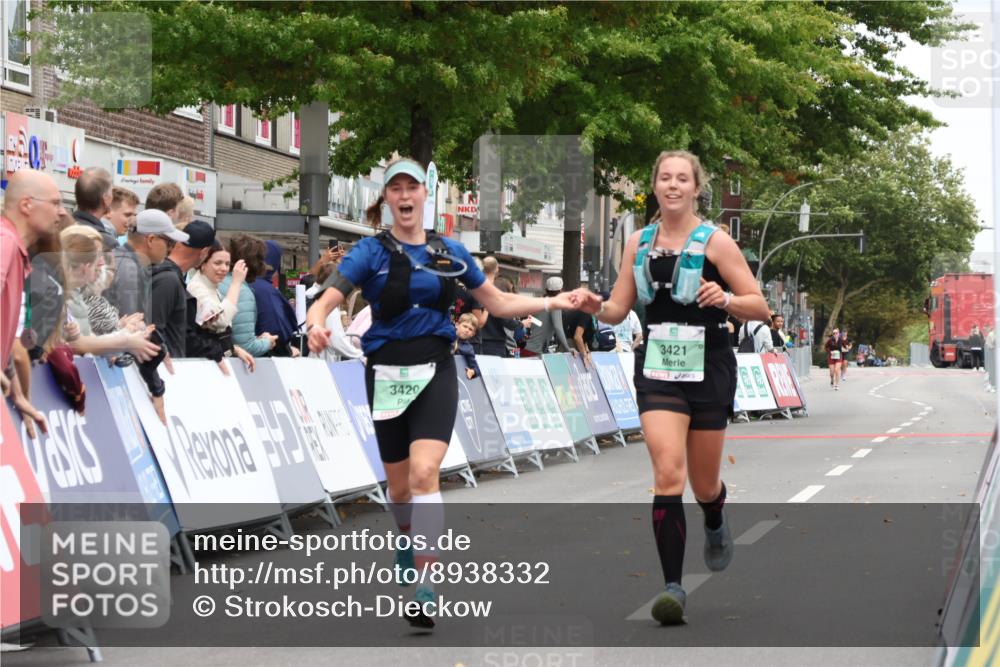 21.09.2025 - PSD Bank Halbmarathon Strokosch-Dieckow http://msf.ph/oto/8938332 21.09.2025 12:47:17 Ziel 3420, 3421 meine-sportfotos.de
