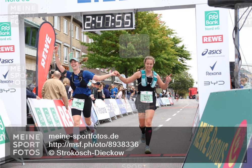 21.09.2025 - PSD Bank Halbmarathon Strokosch-Dieckow http://msf.ph/oto/8938336 21.09.2025 12:47:19 Ziel 3420, 3421 meine-sportfotos.de