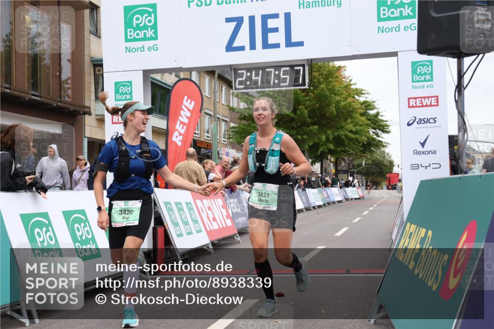 21.09.2025 - PSD Bank Halbmarathon Strokosch-Dieckow http://msf.ph/oto/8938339 21.09.2025 12:47:21 Ziel 3420, 3421 meine-sportfotos.de
