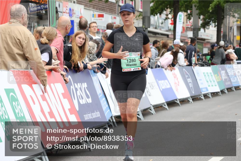 21.09.2025 - PSD Bank Halbmarathon Strokosch-Dieckow http://msf.ph/oto/8938353 21.09.2025 12:48:06 Ziel 1280, 1974 meine-sportfotos.de