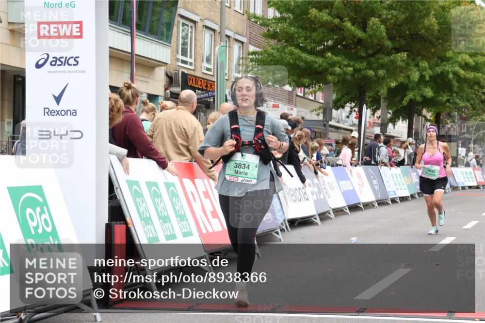 21.09.2025 - PSD Bank Halbmarathon Strokosch-Dieckow http://msf.ph/oto/8938366 21.09.2025 12:48:48 Ziel 3830, 3834 meine-sportfotos.de