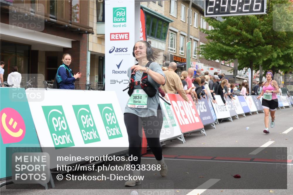 21.09.2025 - PSD Bank Halbmarathon Strokosch-Dieckow http://msf.ph/oto/8938368 21.09.2025 12:48:50 Ziel 3830, 3834 meine-sportfotos.de