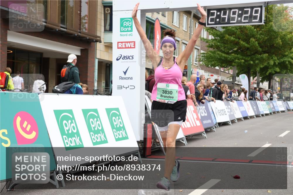 21.09.2025 - PSD Bank Halbmarathon Strokosch-Dieckow http://msf.ph/oto/8938374 21.09.2025 12:48:53 Ziel 3830, 3834 meine-sportfotos.de