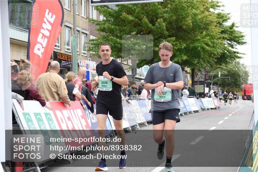 21.09.2025 - PSD Bank Halbmarathon Strokosch-Dieckow http://msf.ph/oto/8938382 21.09.2025 12:49:12 Ziel 3452, 3608, 3707 meine-sportfotos.de