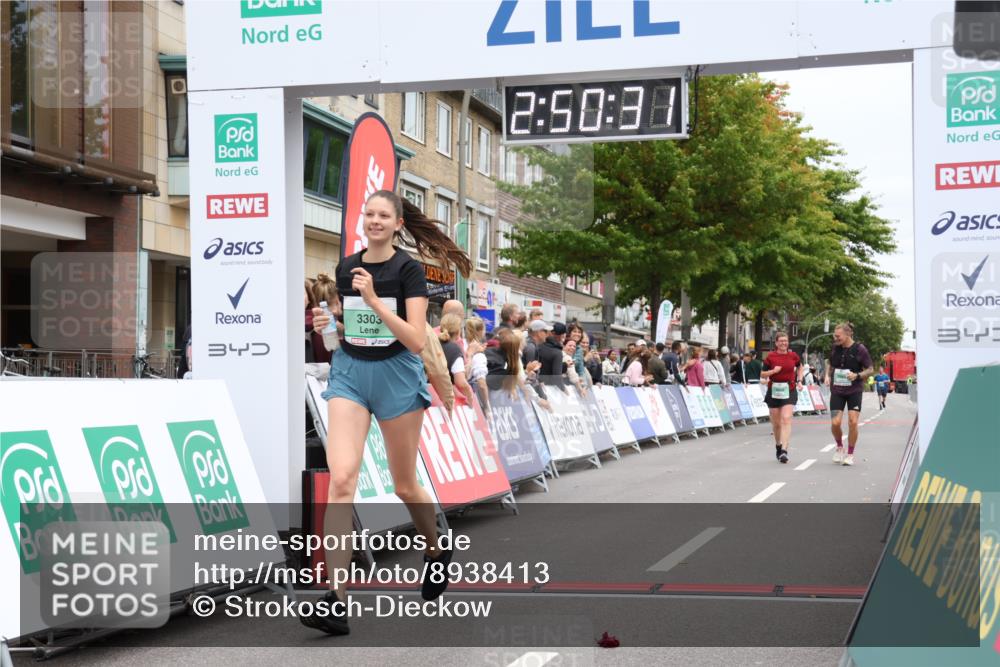 21.09.2025 - PSD Bank Halbmarathon Strokosch-Dieckow http://msf.ph/oto/8938413 21.09.2025 12:49:55 Ziel 3303, 4060 meine-sportfotos.de