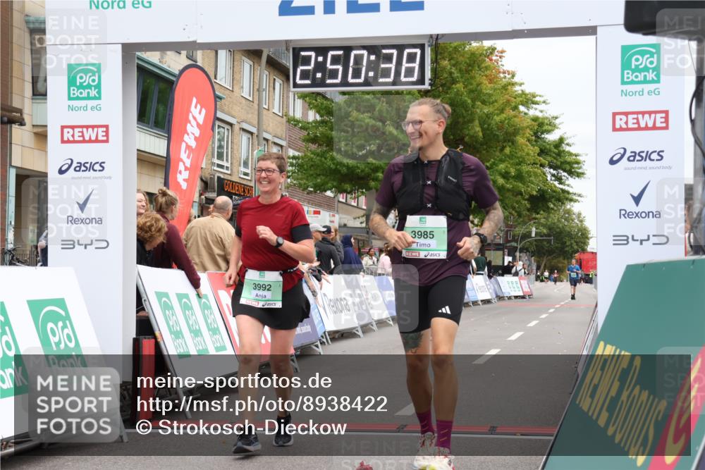 21.09.2025 - PSD Bank Halbmarathon Strokosch-Dieckow http://msf.ph/oto/8938422 21.09.2025 12:50:02 Ziel 1865, 3303, 3985, 3992 meine-sportfotos.de