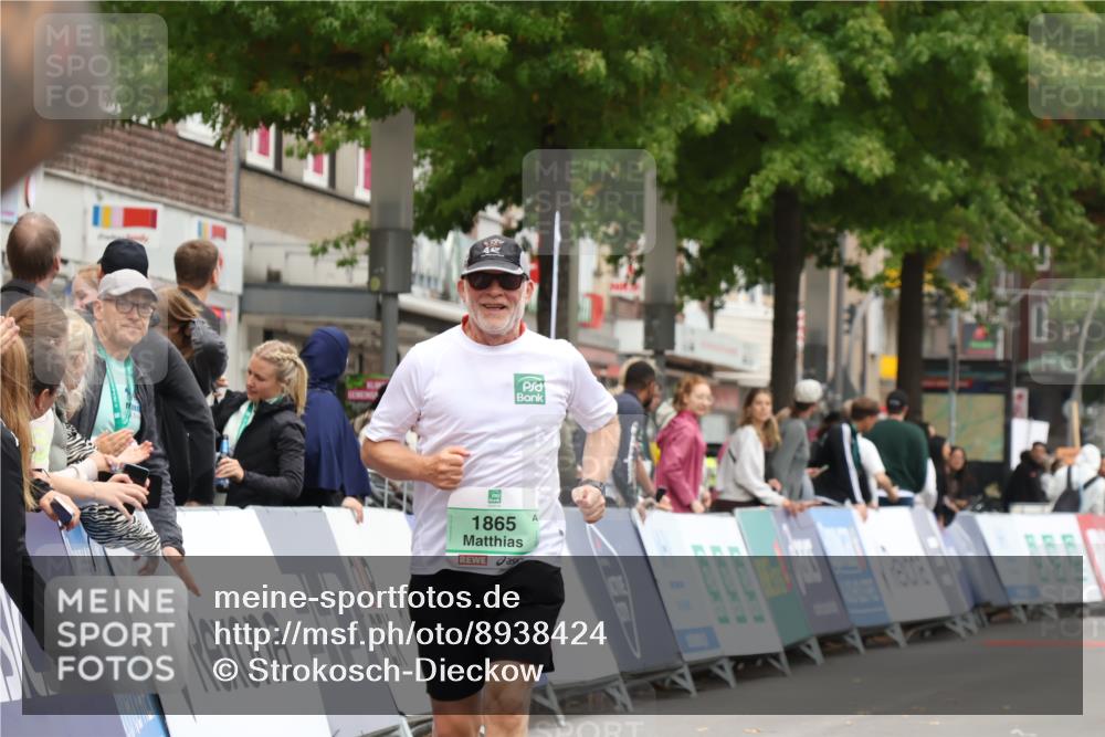 21.09.2025 - PSD Bank Halbmarathon Strokosch-Dieckow http://msf.ph/oto/8938424 21.09.2025 12:50:04 Ziel 1865, 3985, 3992 meine-sportfotos.de