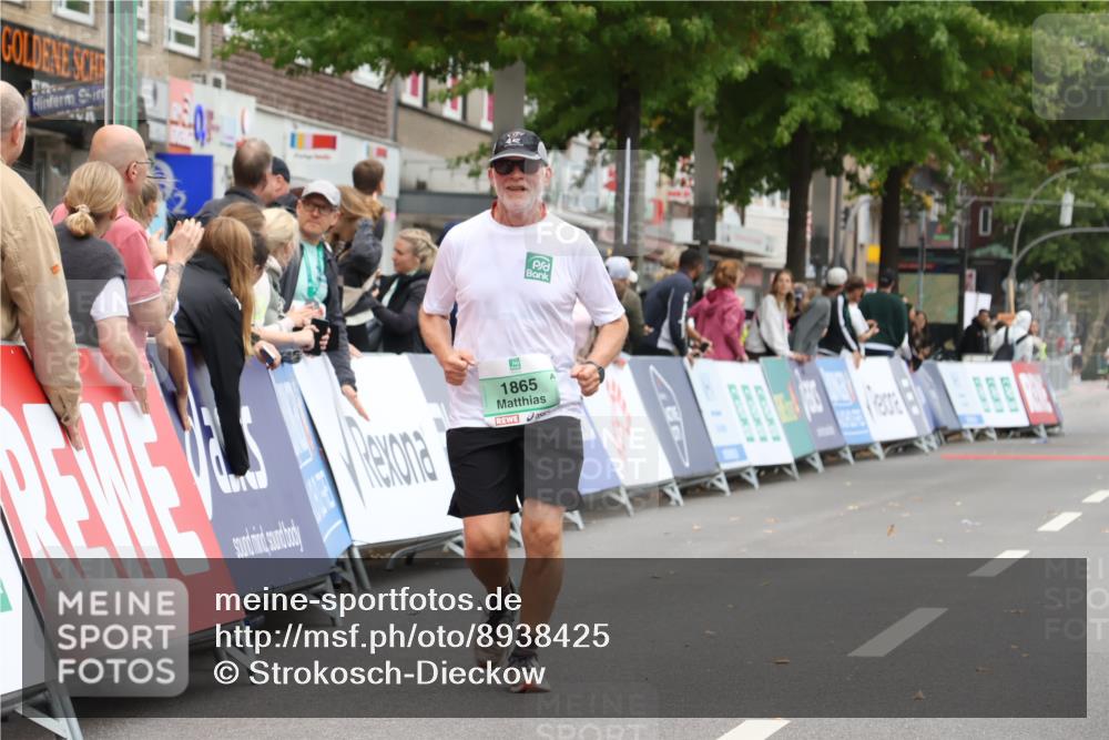 21.09.2025 - PSD Bank Halbmarathon Strokosch-Dieckow http://msf.ph/oto/8938425 21.09.2025 12:50:05 Ziel 1865, 3985, 3992 meine-sportfotos.de