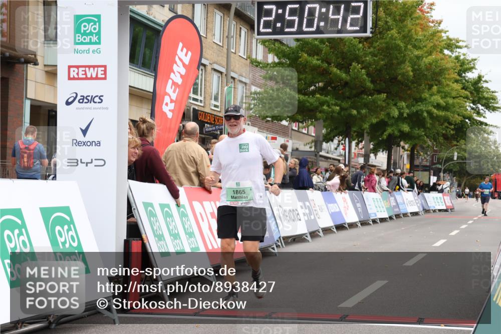 21.09.2025 - PSD Bank Halbmarathon Strokosch-Dieckow http://msf.ph/oto/8938427 21.09.2025 12:50:06 Ziel 1865, 3985, 3992 meine-sportfotos.de