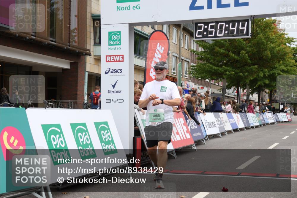 21.09.2025 - PSD Bank Halbmarathon Strokosch-Dieckow http://msf.ph/oto/8938429 21.09.2025 12:50:07 Ziel 1865, 3985, 3992 meine-sportfotos.de