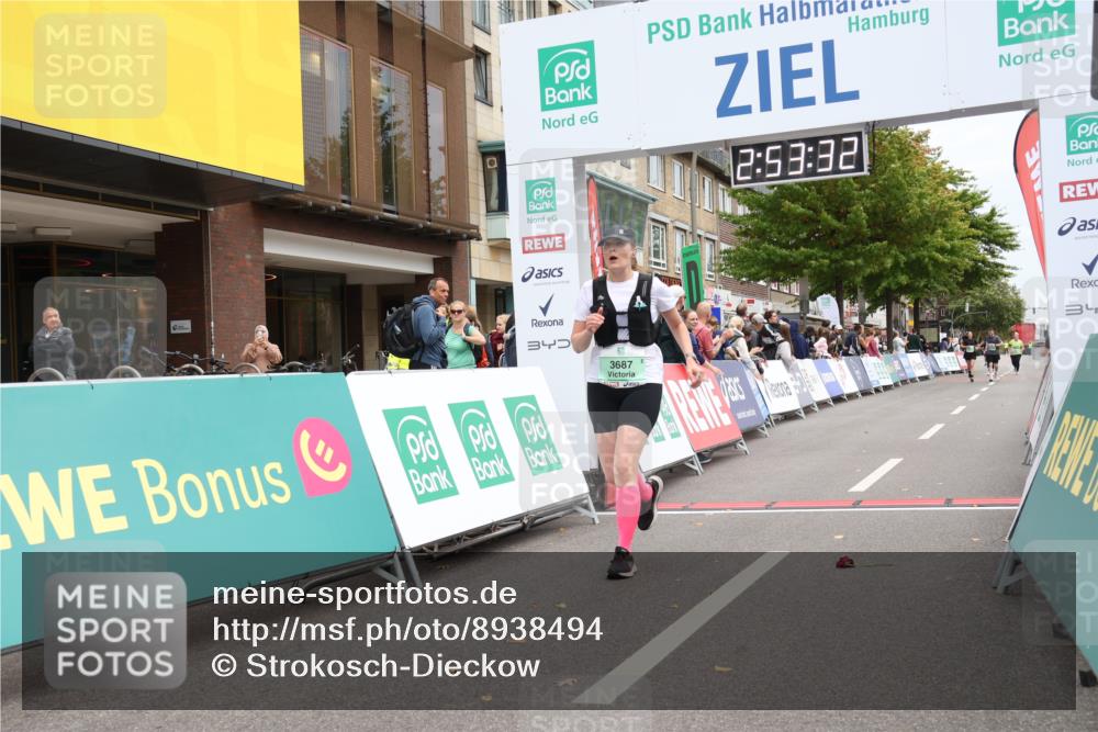 21.09.2025 - PSD Bank Halbmarathon Strokosch-Dieckow http://msf.ph/oto/8938494 21.09.2025 12:52:56 Ziel 3687 meine-sportfotos.de