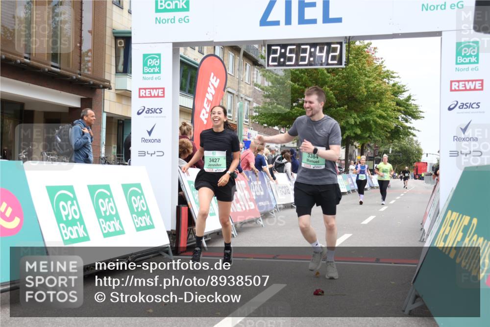 21.09.2025 - PSD Bank Halbmarathon Strokosch-Dieckow http://msf.ph/oto/8938507 21.09.2025 12:53:06 Ziel 3384, 3427 meine-sportfotos.de