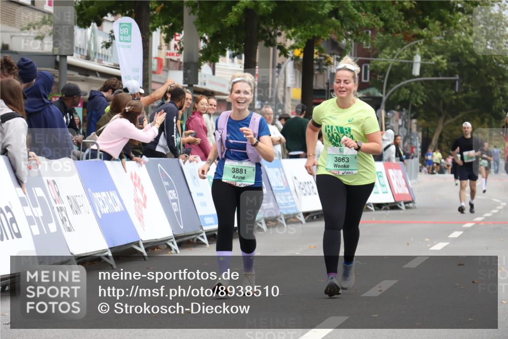 21.09.2025 - PSD Bank Halbmarathon Strokosch-Dieckow http://msf.ph/oto/8938510 21.09.2025 12:53:08 Ziel 3384, 3427, 3863, 3881 meine-sportfotos.de