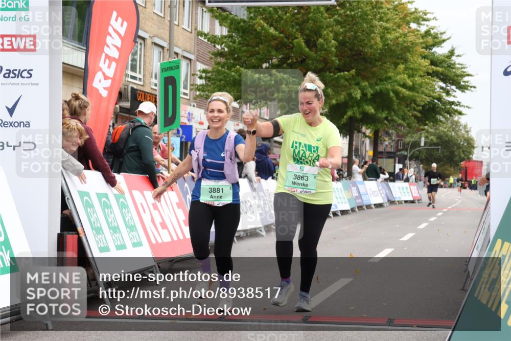 21.09.2025 - PSD Bank Halbmarathon Strokosch-Dieckow http://msf.ph/oto/8938517 21.09.2025 12:53:12 Ziel 3384, 3427, 3863, 3881 meine-sportfotos.de