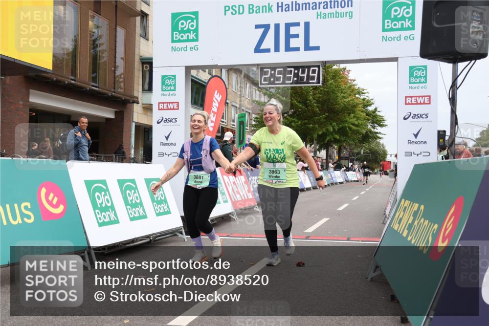 21.09.2025 - PSD Bank Halbmarathon Strokosch-Dieckow http://msf.ph/oto/8938520 21.09.2025 12:53:13 Ziel 3384, 3427, 3863, 3881 meine-sportfotos.de