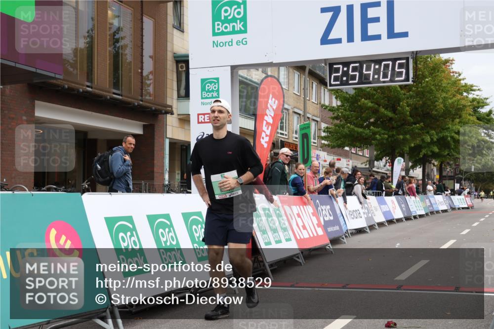 21.09.2025 - PSD Bank Halbmarathon Strokosch-Dieckow http://msf.ph/oto/8938529 21.09.2025 12:53:29 Ziel 3271 meine-sportfotos.de
