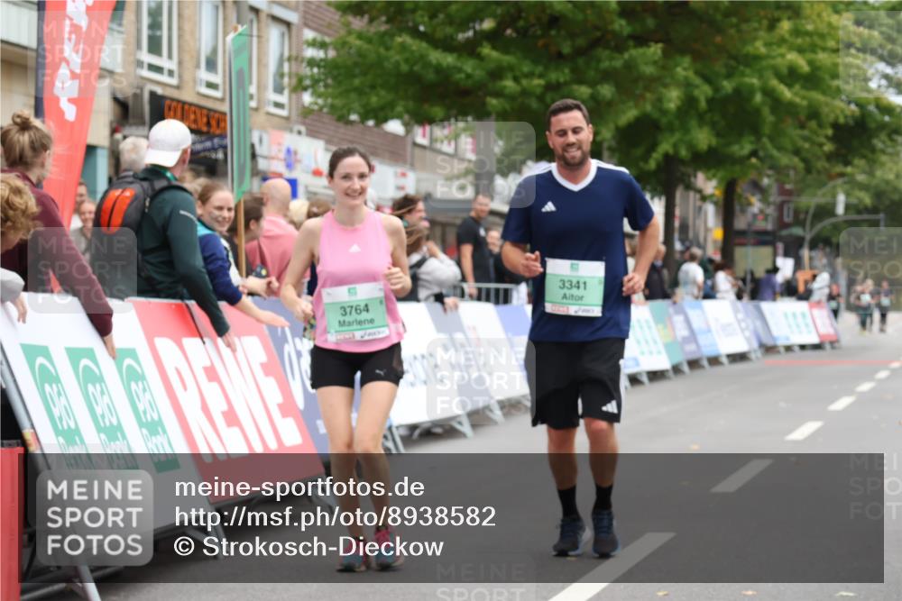 21.09.2025 - PSD Bank Halbmarathon Strokosch-Dieckow http://msf.ph/oto/8938582 21.09.2025 12:54:44 Ziel 1274, 3341, 3764, 3804, 3805 meine-sportfotos.de