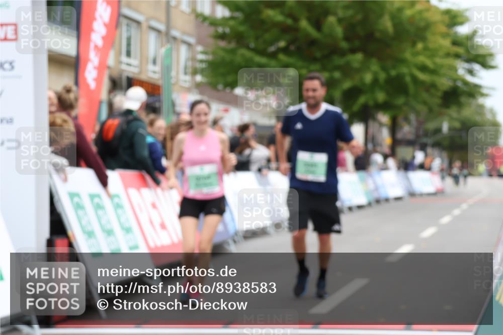21.09.2025 - PSD Bank Halbmarathon Strokosch-Dieckow http://msf.ph/oto/8938583 21.09.2025 12:54:44 Ziel 1274, 3341, 3764, 3804, 3805 meine-sportfotos.de