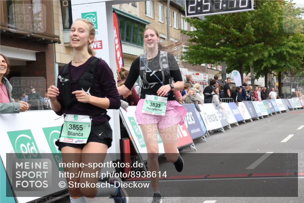 21.09.2025 - PSD Bank Halbmarathon Strokosch-Dieckow http://msf.ph/oto/8938614 21.09.2025 12:56:42 Ziel 3833, 3855 meine-sportfotos.de