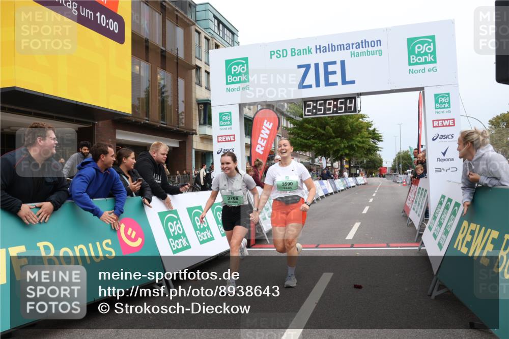 21.09.2025 - PSD Bank Halbmarathon Strokosch-Dieckow http://msf.ph/oto/8938643 21.09.2025 12:59:17 Ziel 3590, 3768 meine-sportfotos.de