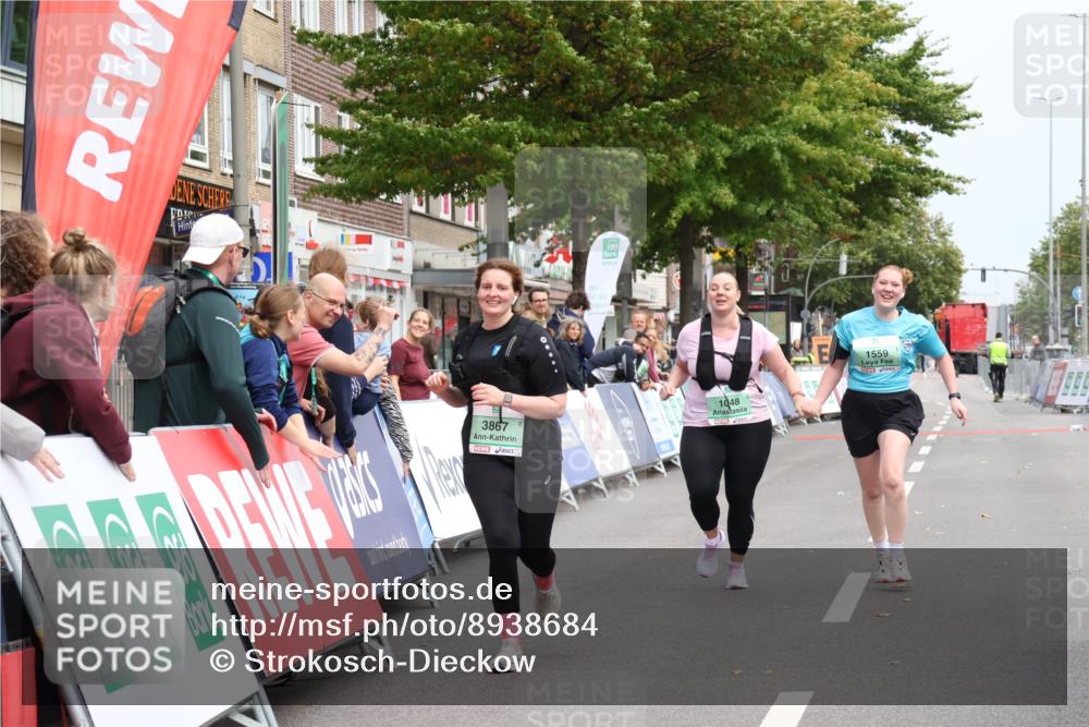 21.09.2025 - PSD Bank Halbmarathon Strokosch-Dieckow http://msf.ph/oto/8938684 21.09.2025 13:02:58 Ziel 1048, 1559, 3867 meine-sportfotos.de