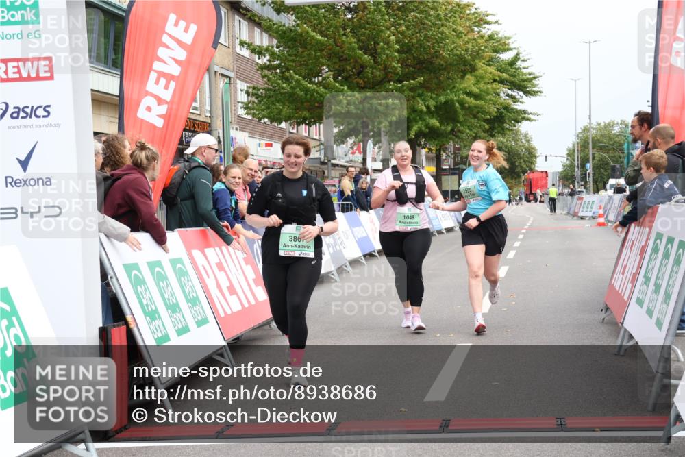 21.09.2025 - PSD Bank Halbmarathon Strokosch-Dieckow http://msf.ph/oto/8938686 21.09.2025 13:02:59 Ziel 1048, 1559, 3867 meine-sportfotos.de