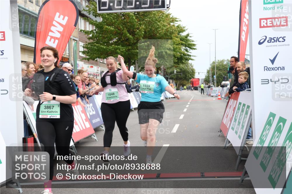 21.09.2025 - PSD Bank Halbmarathon Strokosch-Dieckow http://msf.ph/oto/8938688 21.09.2025 13:03:00 Ziel 1048, 1559, 3867 meine-sportfotos.de